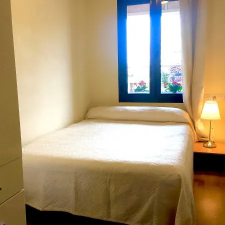Sun @ Arts & Sciences + Parking Apartment *