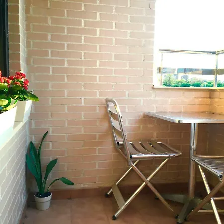 Sun @ Arts & Sciences + Parking Apartment *